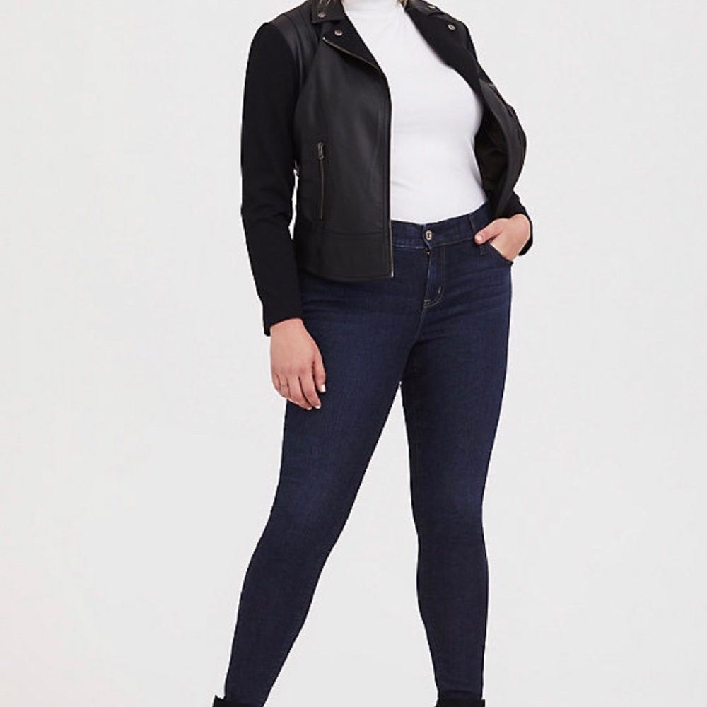 BOMBSHELL SKINNY JEAN - VINTAGE STRETCH DARK WASH